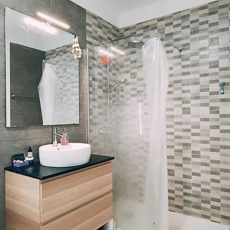 Amplia Y Luminosa En El Centro De Appartamento